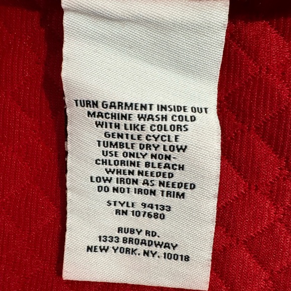 Ruby Rd. Red Sleeveless Vest - Picture 5 of 8